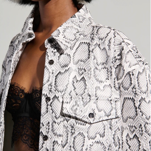 COLD BLOODED BUTTON UP - XL - Picture 7 of 7